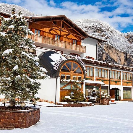 Hotel & Residence Montana ファーイ・デッラ・パガネッラ エクステリア 写真