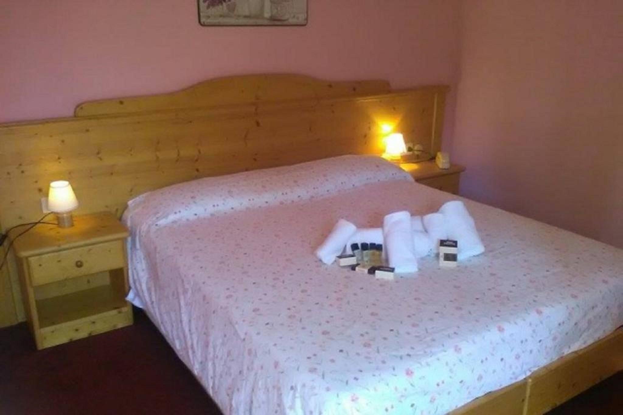 Hotel & Residence Montana ファーイ・デッラ・パガネッラ エクステリア 写真